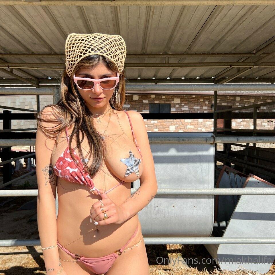 Mia Khalifa Outdoor Farm Bikini Onlyfans Set Leaked Influencers Gonewild